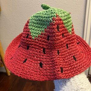2006 GYMBOREE strawberry hat 0-12 months